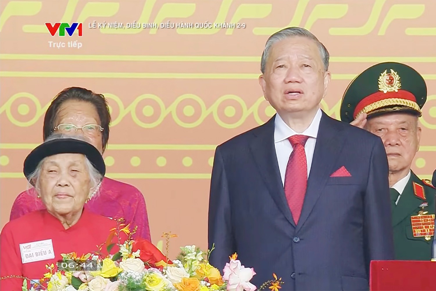 Mẹ Việt Nam Anh hùng Trần Thị Huyến và khoảnh khắc lịch sử tại lễ diễu binh