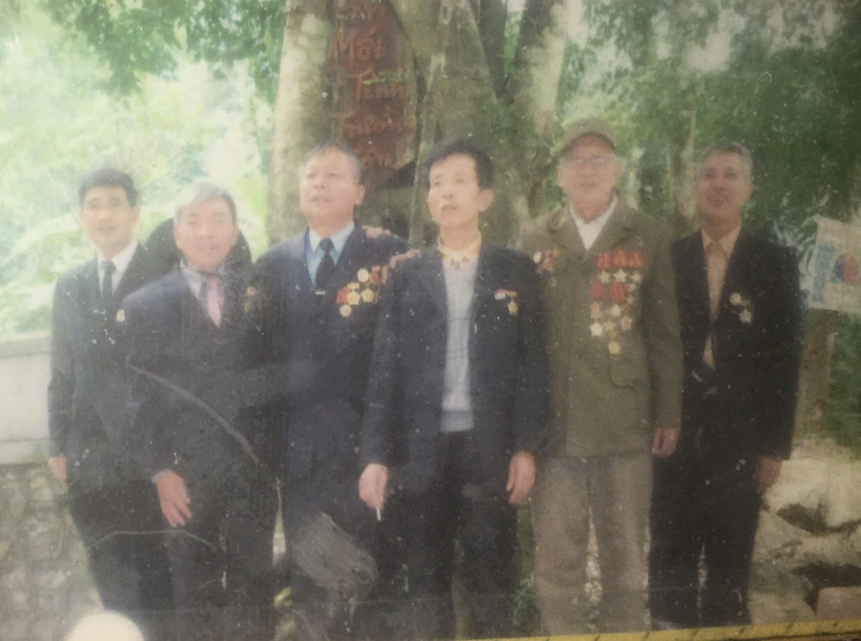 CÂU CHUYỆN THỜI HOA LỬA - “KÝ ỨC NGƯỜI LÍNH GIÀ LƯƠNG QUANG SINH”
