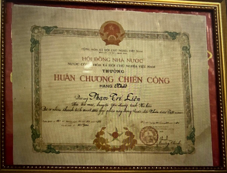 CÂU CHUYỆN THỜI HOA LỬA - PHẠM CHÍ LIÊN 