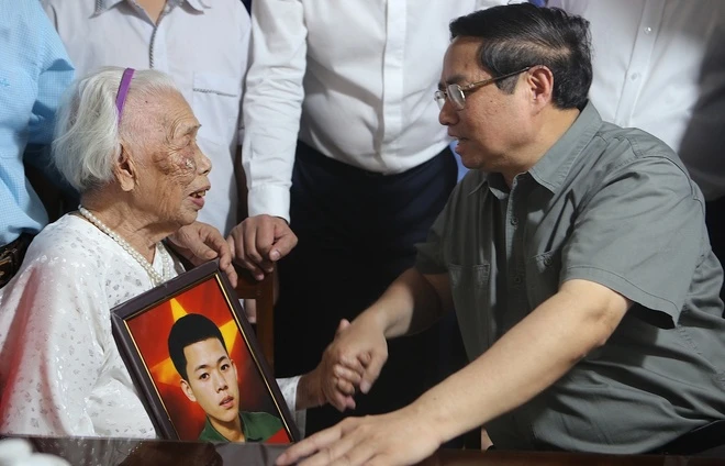Mẹ Việt Nam anh hùng 102 tuổi và niềm tin gửi tương lai