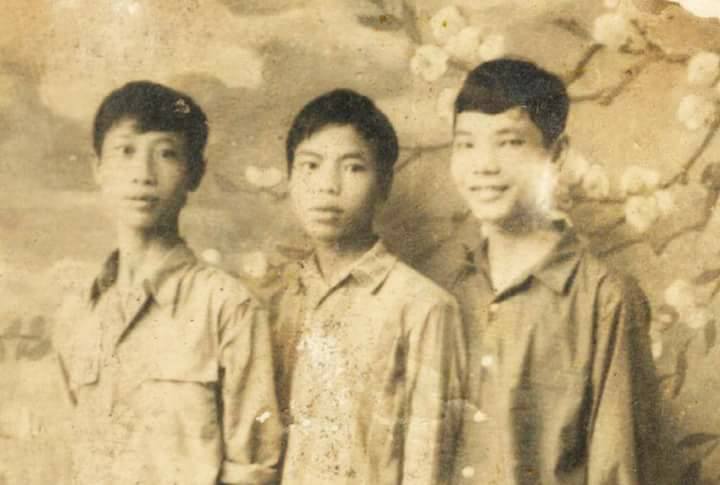 TIẾNG CƯỜI GIỮA KHÓ KHĂN