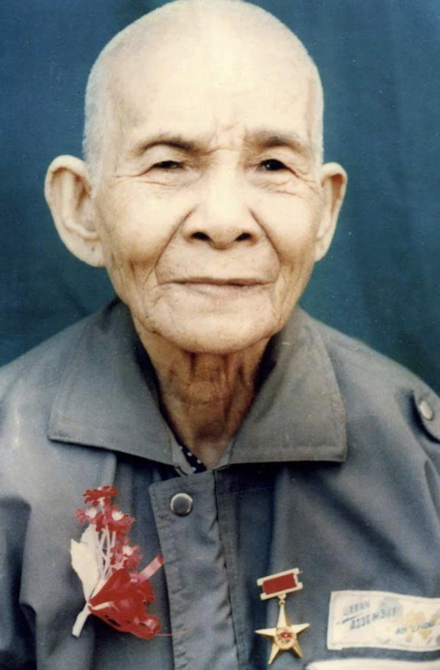 Mẹ VNAH Nguyễn Thị Thậm - Ngọn lửa giữ làng