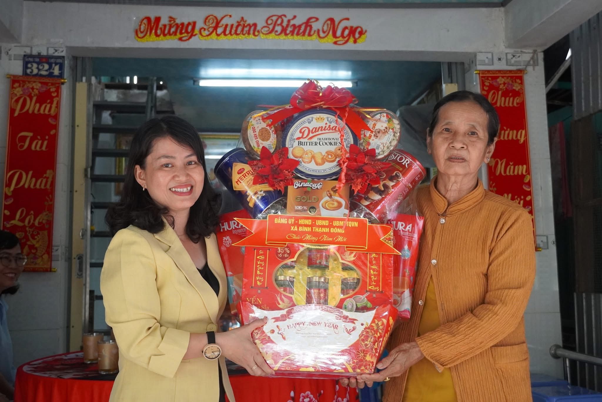 Gia đình người có công