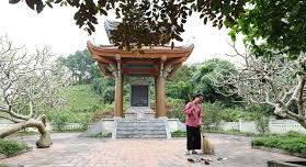 ĐẦM MUA - DẤU SON GIỮA NHƯNG NĂM THÁNG HOA LỬA - MNBN