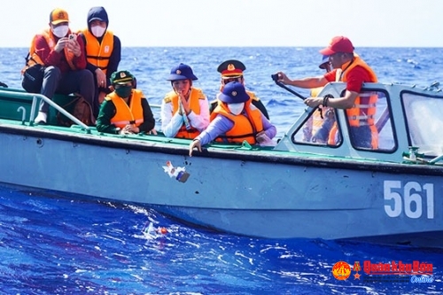 36 năm sự kiện Gạc Ma: Tiếp bước cha anh bảo vệ biển đảo Tổ quốc