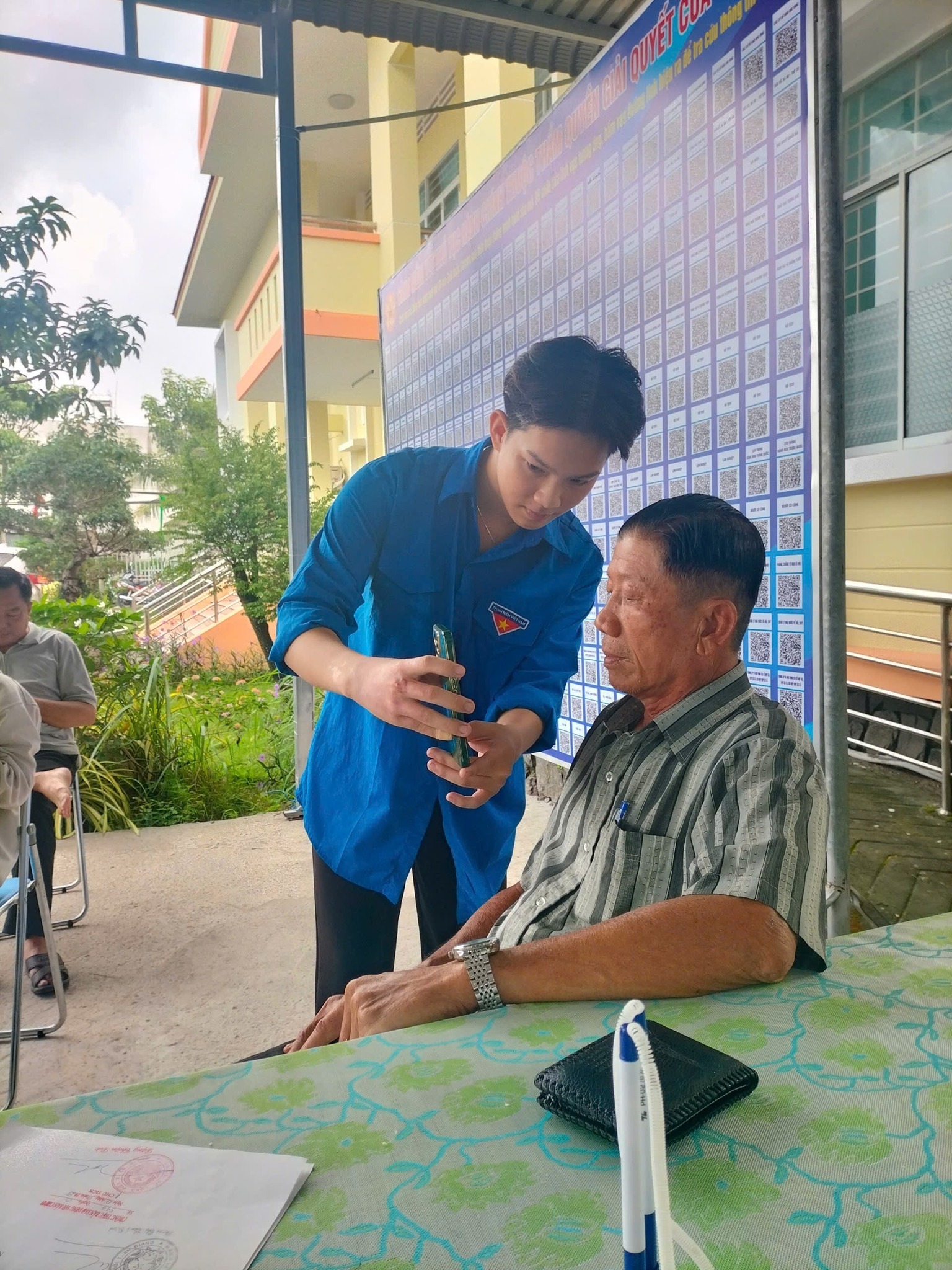HỖ TRỢ THỰC HIỆN ĐĂNG KÝ DỊCH VỤ CÔNG TRỰC TUYẾN