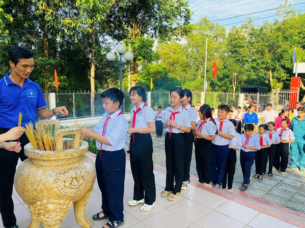 TÂN PHƯỚC 2: HÀNH TRÌNH VỀ ĐỊA CHỈ ĐỎ – GIEO MẦM YÊU NƯỚC, TIẾP LỬA THỜI HOA LỬA