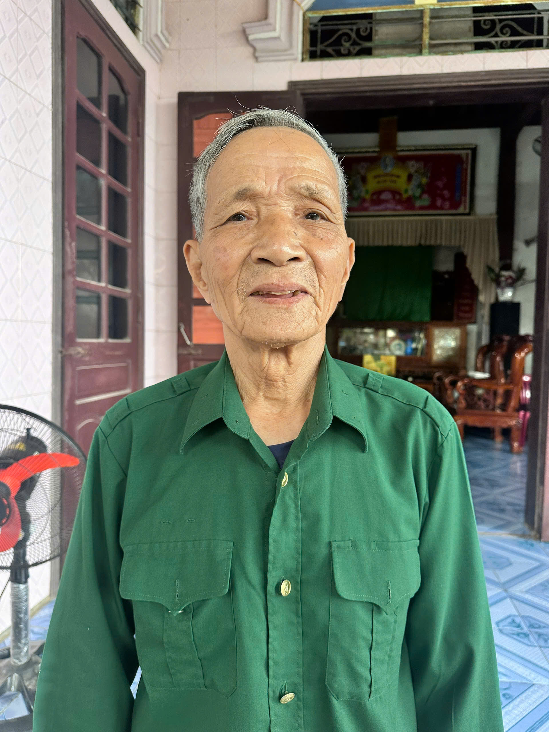 MẢNH MẢNG BOM Ở LẠI, CHỮ TÌNH CÒN NGUYÊN