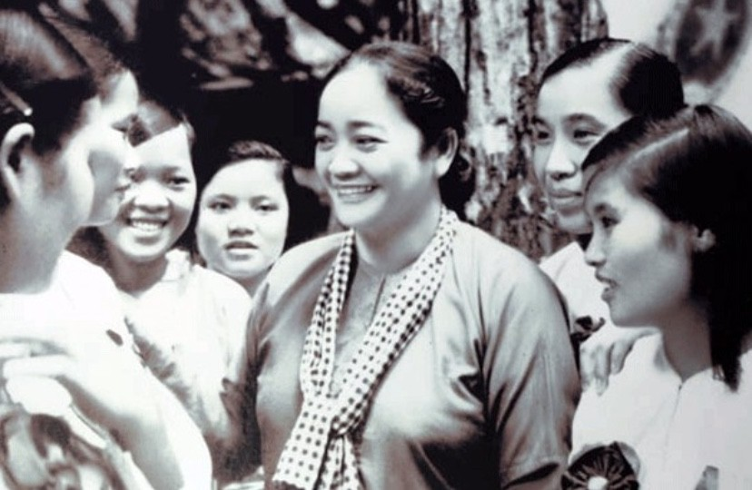 THỜI HOA LỬA, THỜI CHIẾN TRANH, THỜI CỦA NHỮNG NGƯỜI PHỤ NỮ KIÊN CƯỜNG!