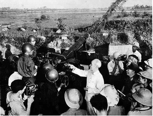 Chiến thắng “Điện Biên Phủ trên không” và bài học bảo vệ Tổ quốc từ sớm, từ xa