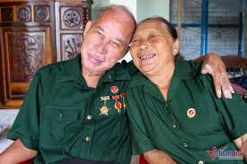 "Lời thề sắt đá giữa bão đạn"