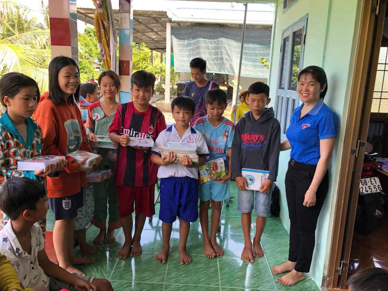 PHÁT TINH THẦN XUNG KÍCH, TÌNH NGUYỆN VÌ CUỘC SỐNG CỘNG ĐỒNG