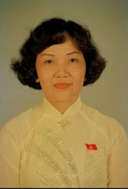 Võ Thị Thắng Người đi, còn mãi một nụ cười biểu tượng 