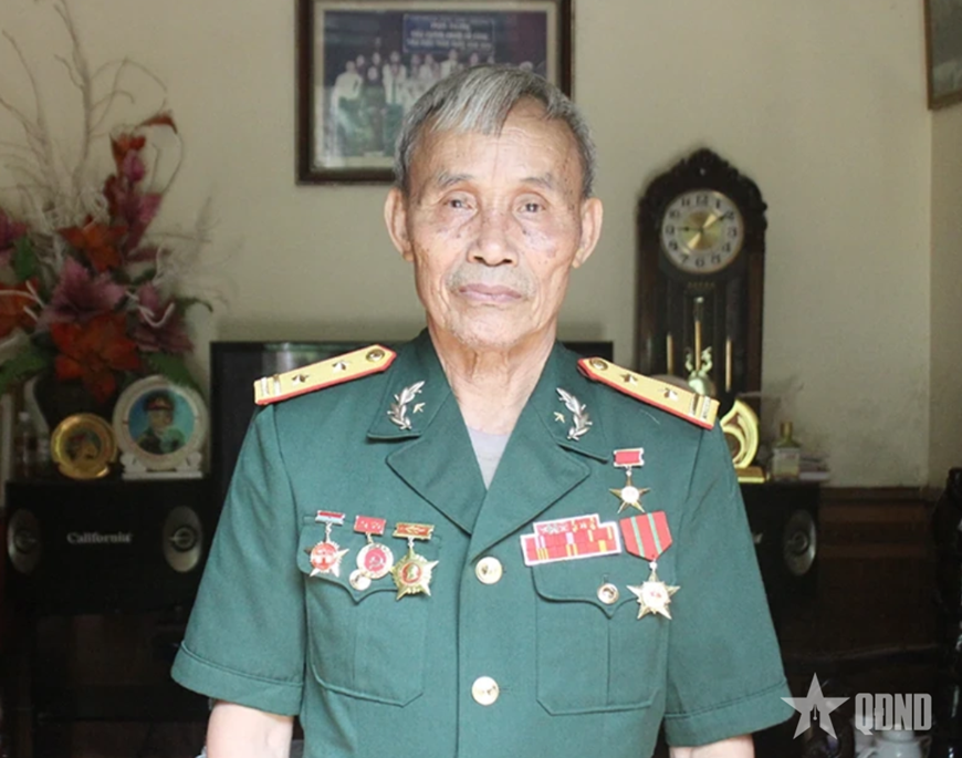 Anh hùng LLVT nhân dân Nguyễn Hữu Quyền-Phút sinh tử trên điểm cao 689