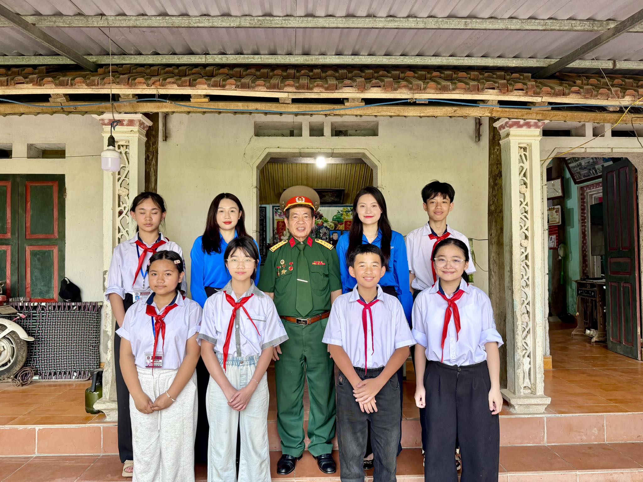 “CÂU CHUYỆN THỜI HOA LỬA”
