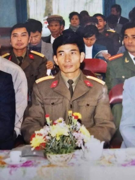 Hình ảnh về Bộ trưởng Phan Văn Giang lúc trẻ,