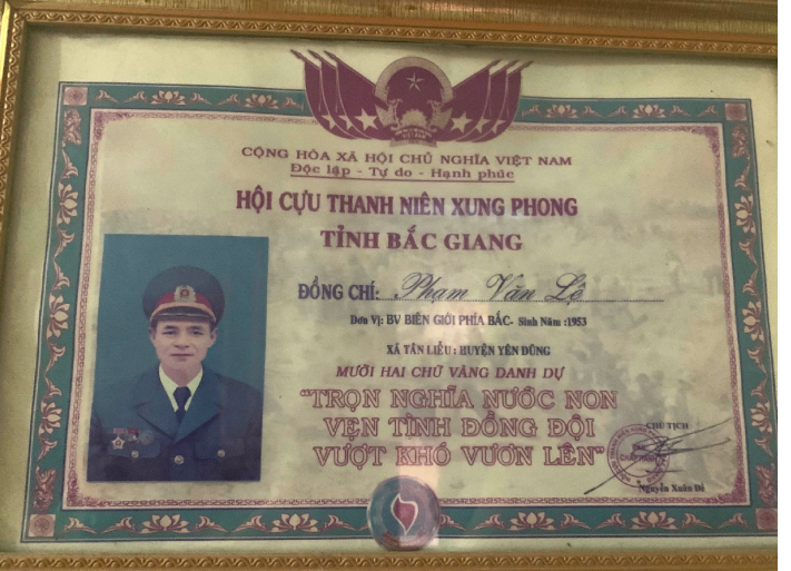 CÂU CHUYỆN THỜI HOA LỬA - PHẠM VĂN LỆ
