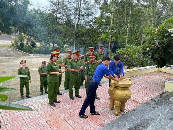 ĐOÀN PHƯỜNG BÌNH KIẾN PHỐI HỢP CHI ĐOÀN PHÒNG PC09 – CÔNG AN TỈNH TỔ CHỨC HOẠT ĐỘNG TRI ÂN NHÂN NGÀY 27/7.