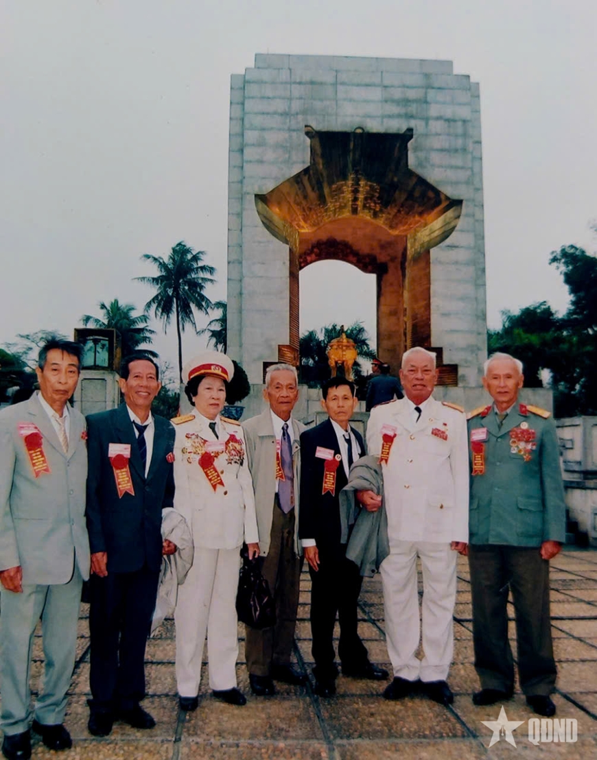 Nữ bác sĩ Mười Hoa