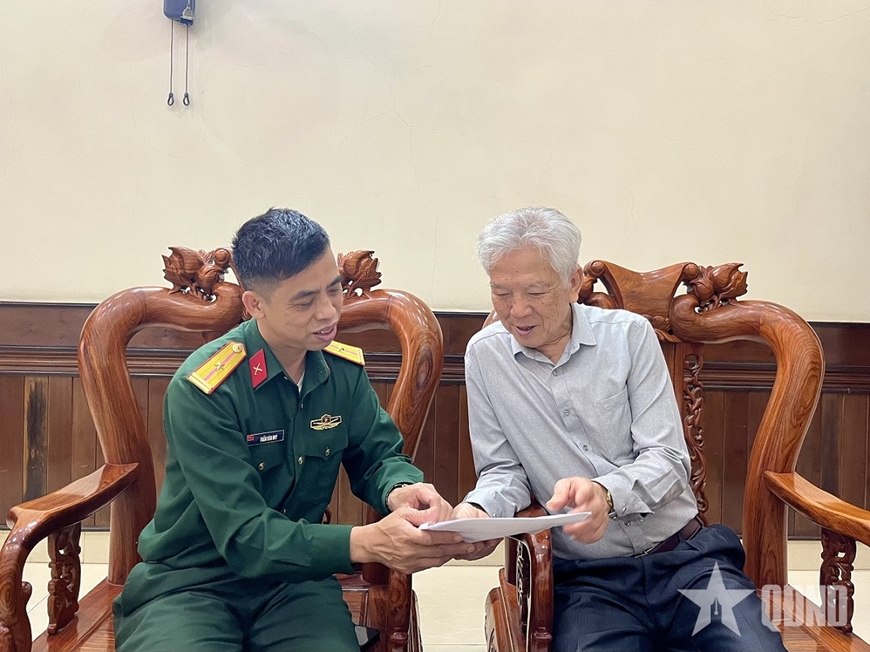 Vượt qua bom từ trường - Anh hùng LLVT Hoàng Đình Chiến