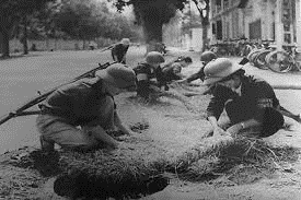 Đào hầm trú bom