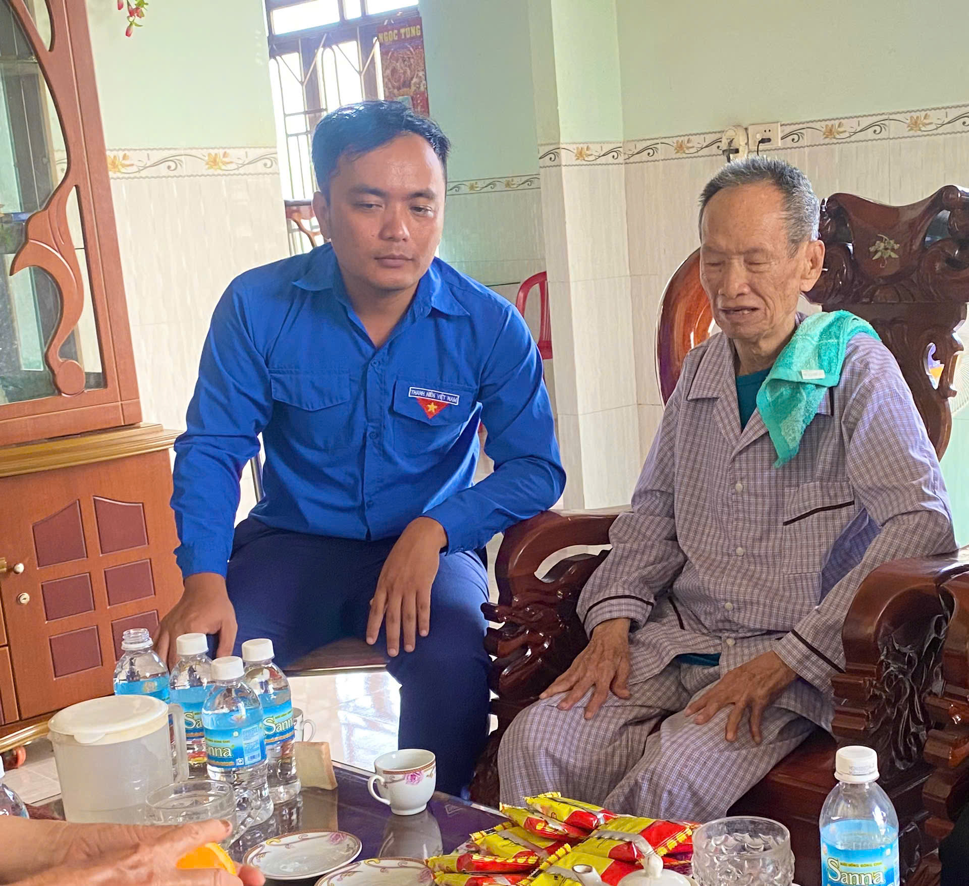 NGƯỜI CẮM CỜ TRÊN ĐỈNH ĐỒI A1: ÁNH SÁNG RỰC CHÁY TỪ MỘT THỜI HOA LỬA