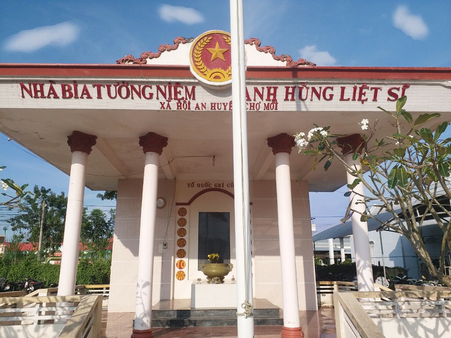 nữ quân nhân Huỳnh Thị Hưởng