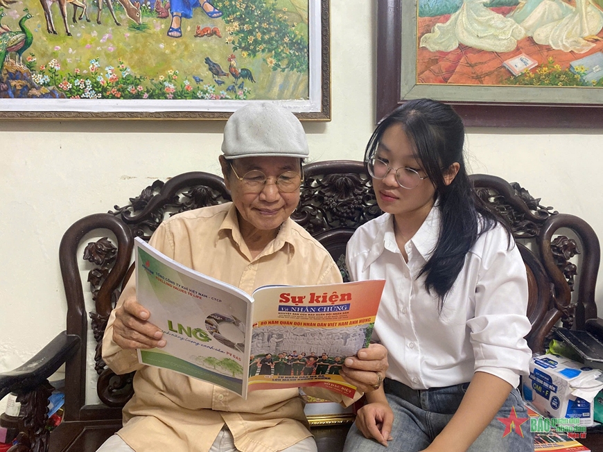 câu chuyện 124 - Người tham gia thiết kế thẻ đảng viên