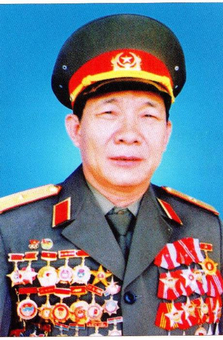 NGƯỜI LÍNH GIÀ VÀ KÝ ỨC THÁNG TƯ
