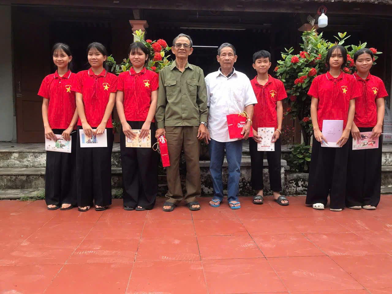 CÂU CHUYỆN CỦA BÁC NHẬT