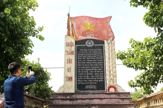 Giai thoại về cây cầu lịch sử mang tên Vô Tình