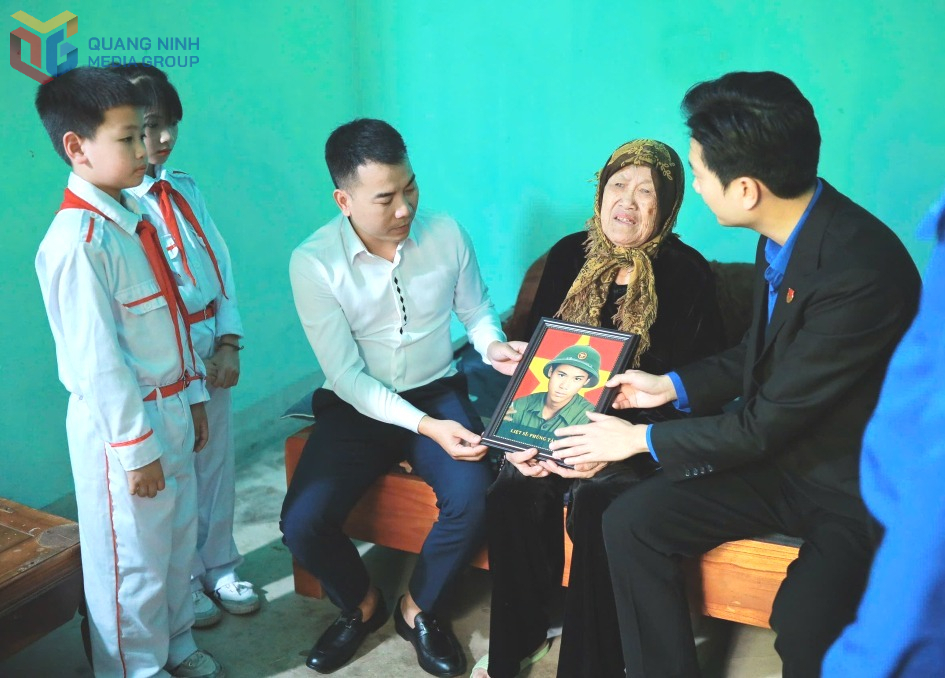 Viết tiếp câu chuyện thời hoa lửa (1)