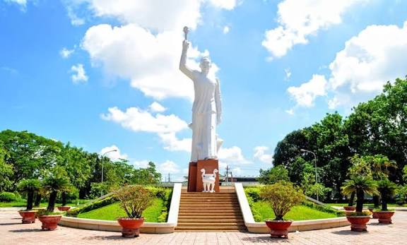 Từ cánh đồng Đức Hòa đến pháp trường Hóc Môn - Võ Đức Tần