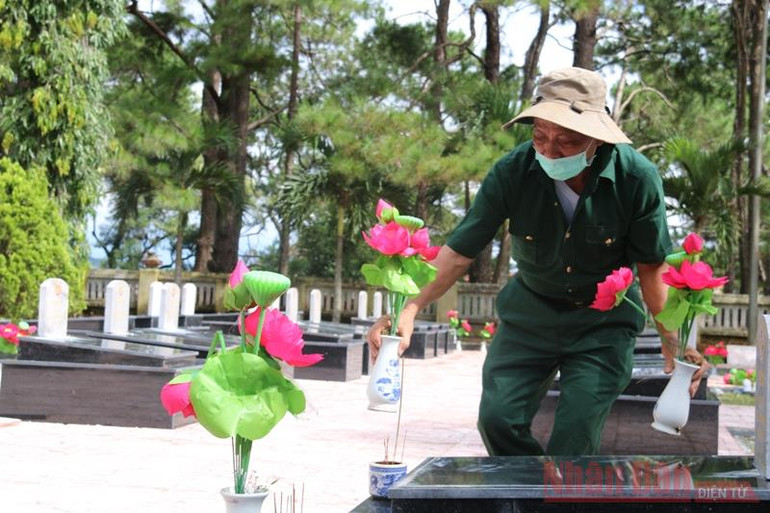 NGƯỜI CHIẾN SĨ KIÊN TRUNG NƠI TUYẾN ĐẦU