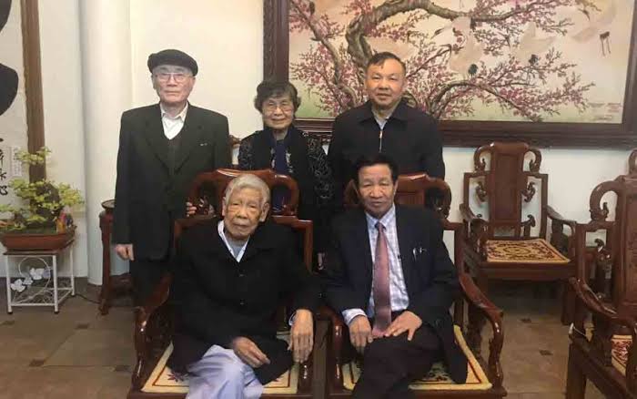 Người lái đò cảm tử trên sông Ba Lòng.