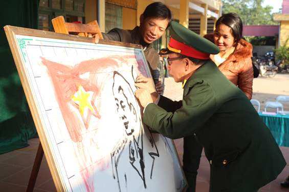[Đoàn trường THPT Hai Bà Trưng] HỌA SĨ, ANH HÙNG LÊ DUY ỨNG: KHI "NIỀM TIN LÀ ÁNH SÁNG" CHIẾN THẮNG BÓNG TỐI