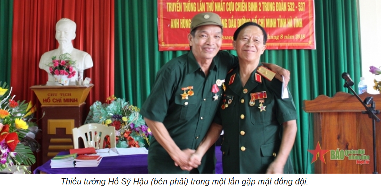 Thiếu tướng Hồ Sỹ Hậu cùng kỷ niệm Đường Trường Sơn