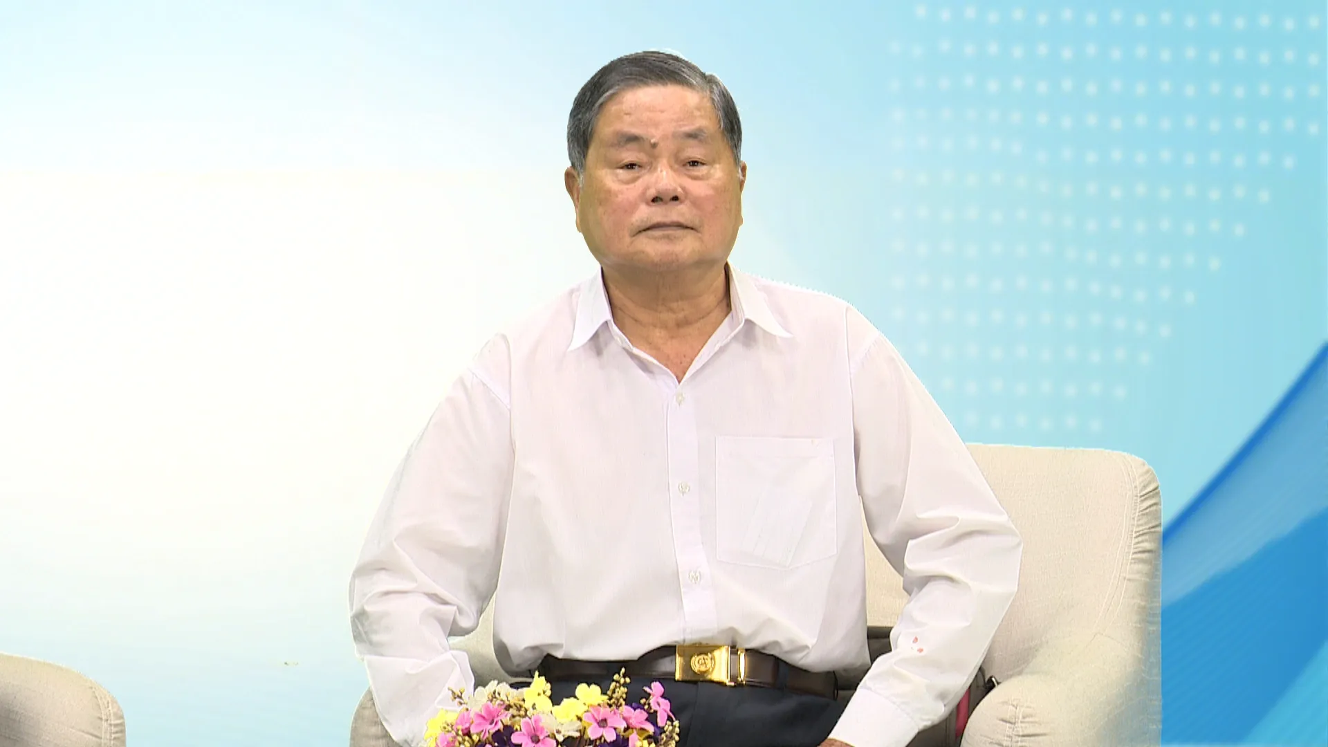 Từ bảo vệ cổng đến vị trung tướng kiên trung