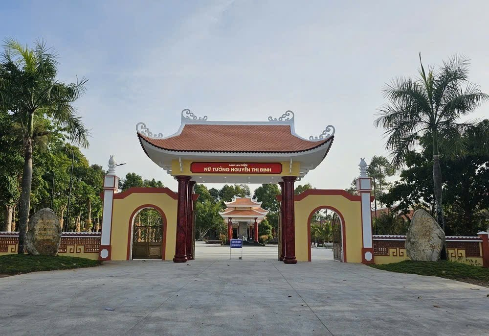 [Đoàn trường THPT Buôn Hồ] 30. Khu nưu niệm nữ tướng Nguyễn Thị Định- nơi tôn vinh nữ tướng anh hùng dân tộc