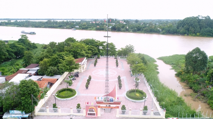 ĐỒNG CHÍ LƯU KIM PHONG: NGƯỜI ƯƠM "HẠT GIỐNG ĐỎ" ĐẦU TIÊN TRÊN ĐẤT CHỢ MỚI