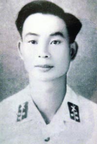 Anh Hùng Nguyễn Viết Xuân