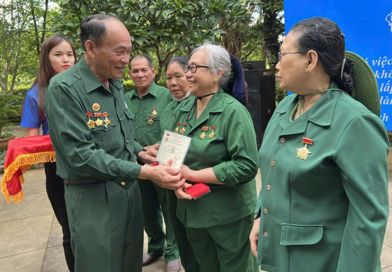 cau chuyen lich su so 69