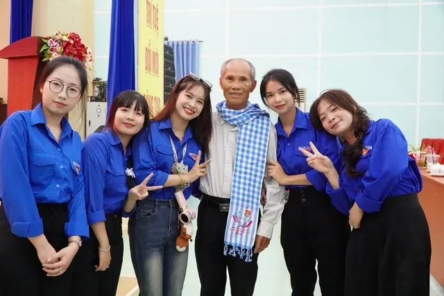 Ký ức 30.4 của người 2 lần trúng đạn và lời nhắc về giá trị hòa bình