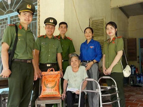 TUỔI TRẺ TÂN PHƯỚC 2: CÔNG TRÌNH THANH NIÊN CHÀO MỪNG ĐẠI HỘI ĐOÀN – TIẾP NỐI NGỌN LỬA THỜI HOA LỬA