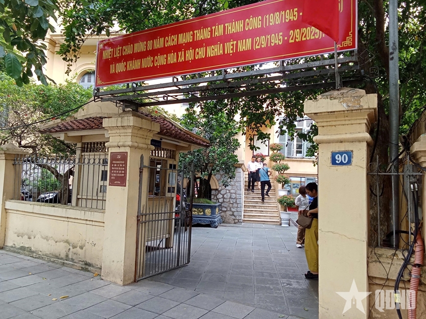 Nơi khởi thảo Luận cương Chính trị