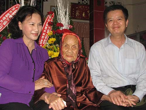 Người mẹ Việt Nam anh hùng