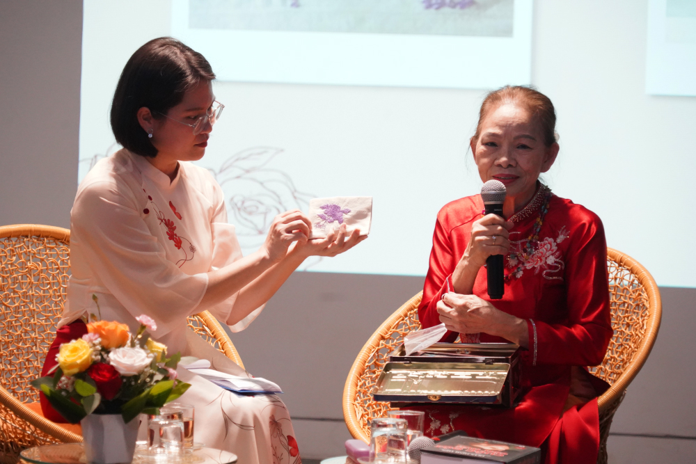Câu chuyện thời hoa lửa: Lá thư không tem