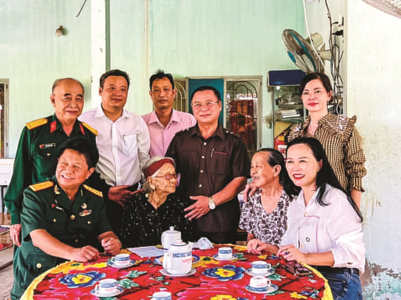 MẸ NGUYỄN THỊ BẢY – TẤM GƯƠNG NGƯỜI MẸ VIỆT NAM ANH HÙNG