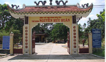 THỦ KHOA NGUYỄN HỮU HUÂN