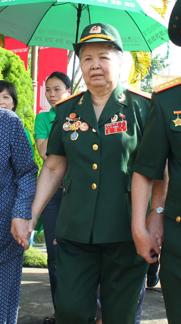 NỮ DU KÍCH THAM GIA 107 TRẬN ĐÁNH, CHIẾM ĐỒN ĐỊCH “KHÔNG TỐN MỘT VIÊN ĐẠN”